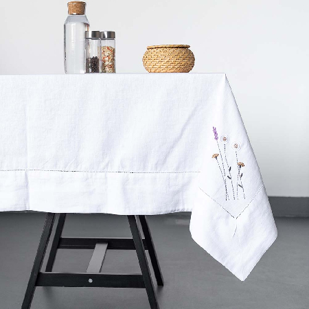 Скатерть столовая  с вышивкой lin/cotton Meadow romance