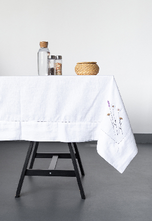 Скатерть столовая  с вышивкой lin/cotton Meadow romance