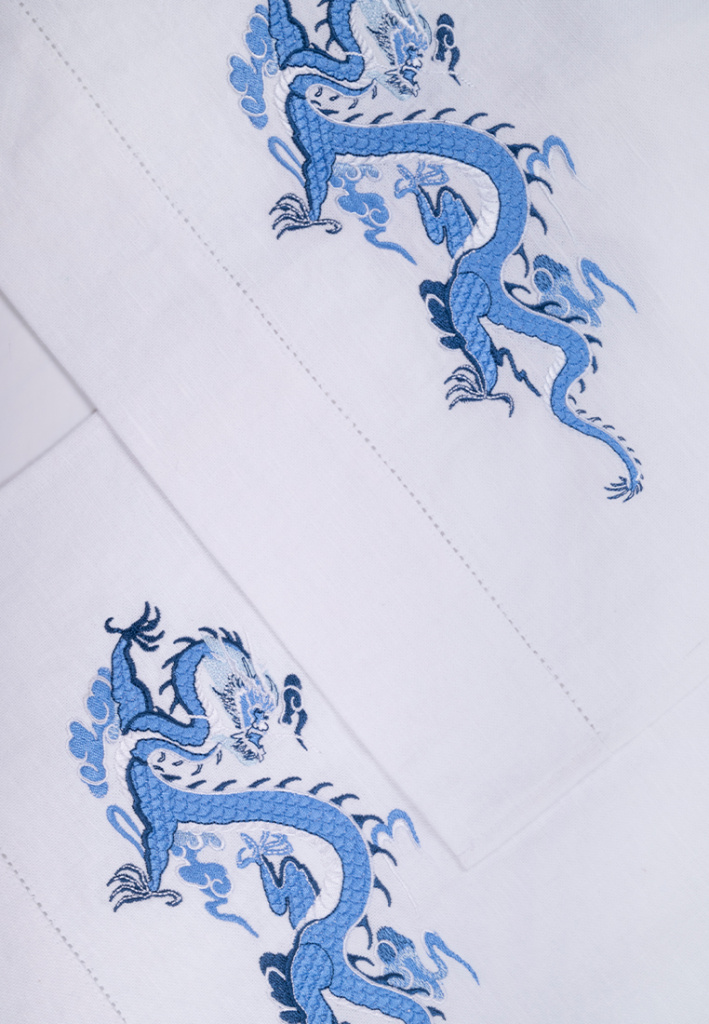 Дорожка столовая с вышивкой «Blue Dragon»