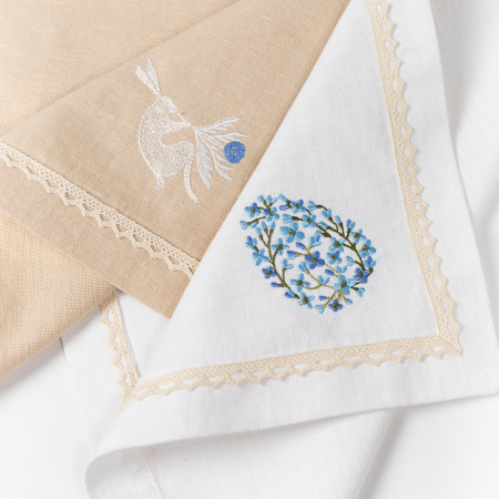Набор салфеток столовых с вышивкой Rabbit faberge (blue)